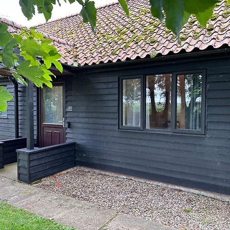 The Farmhouse At Fincham Extérieur photo